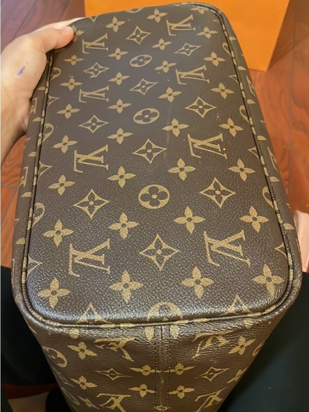 Louis Vuitton Monogram Neverfull Tote - Brown with Pink-Striped Interior - Picture 3 of 15